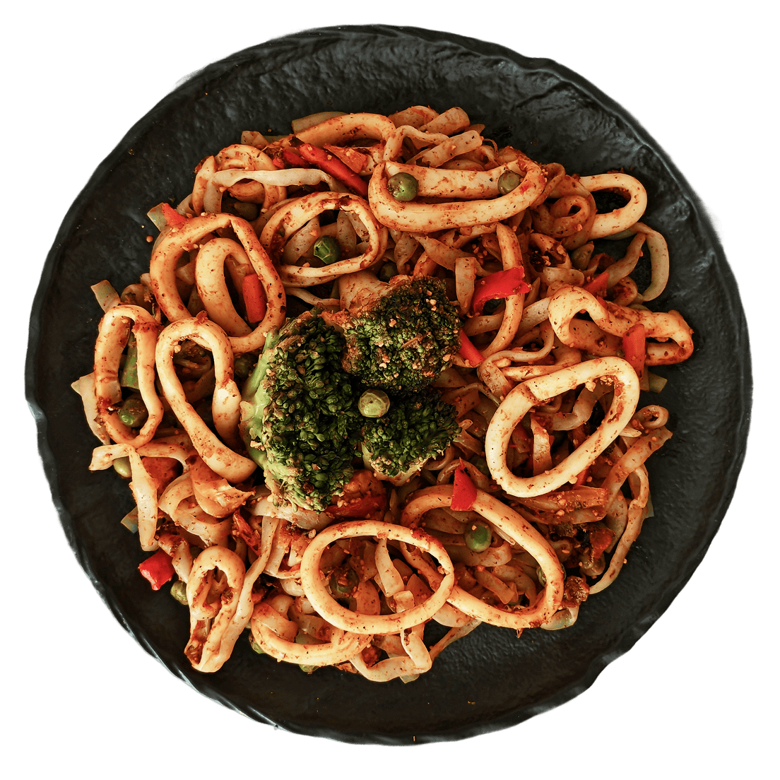 Wok из фетучини ширатаки с овощами и кальмарами